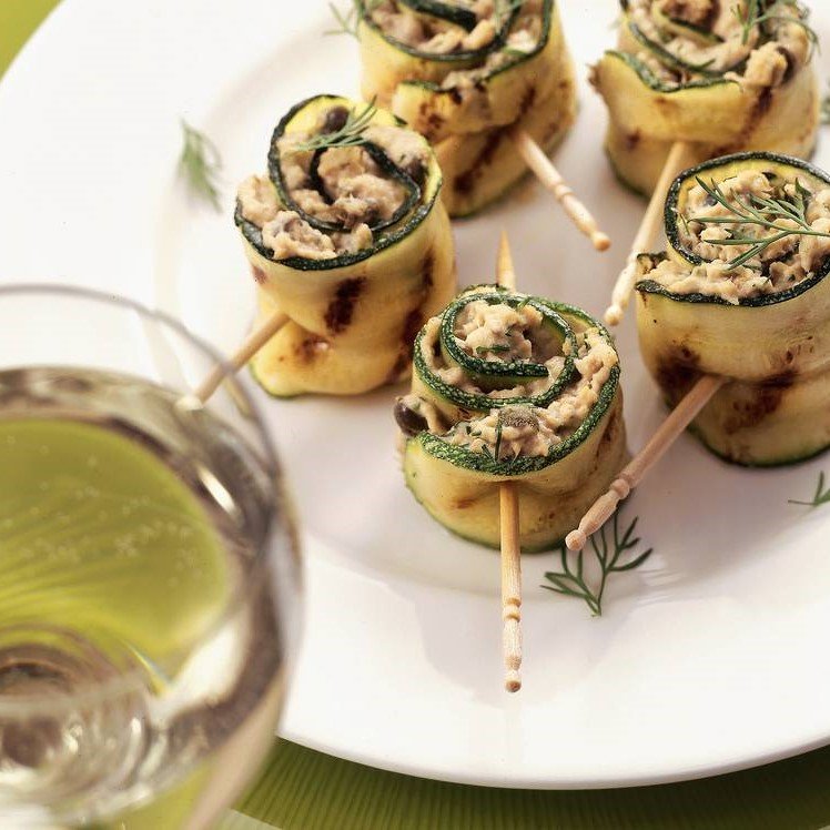 Courgetterolletjes met tonijn