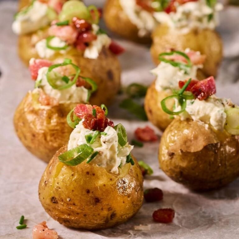 Gepofte aardappeltjes met creme fraiche
