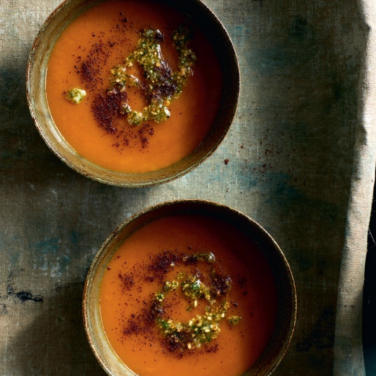 Zoete- aardappelsoep met paddenstoelen & cashewnoten