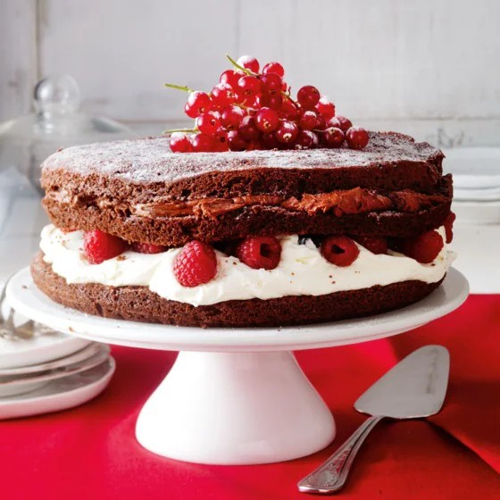 Chocoladecrèmetaart met rood fruit