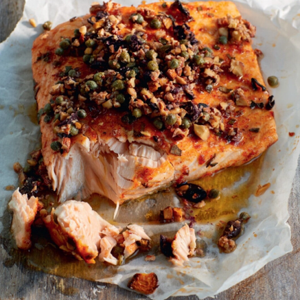 Geroosterde zalm met amandelsalsa