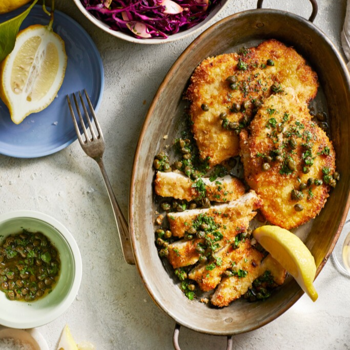 Kipschnitzel met kappertjes-peterseliesaus