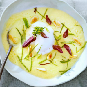 Mangosoep met kokos & geroosterde amandel