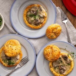 Paddenstoelenragout in bladerdeegbakjes