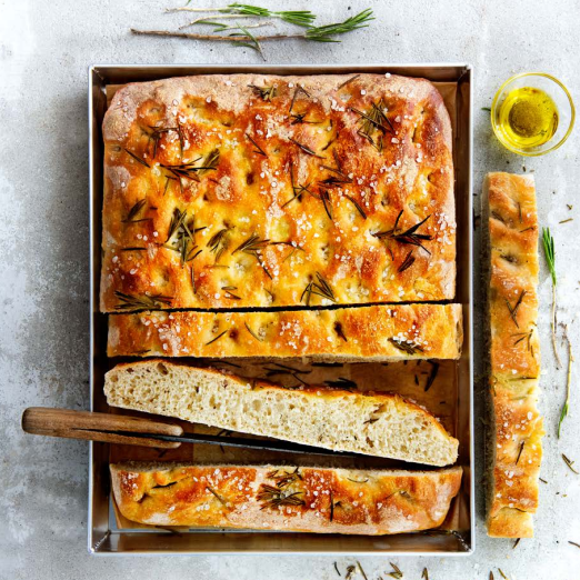 Plaatfocaccia met zeezout & rozemarijn