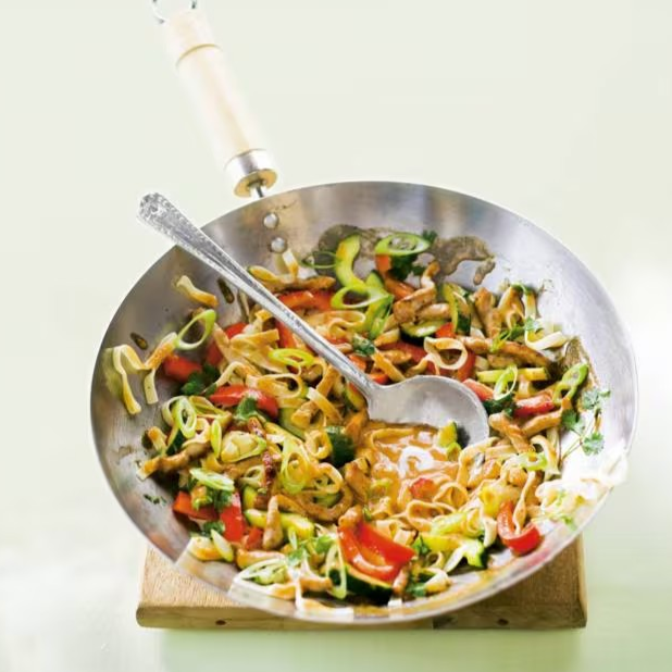 Romige rode curry met varkensreepjes