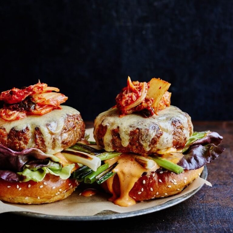 Runder-Kimchiburger met pittige mayo