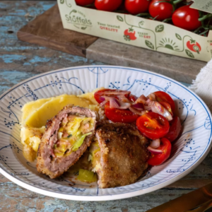 Cordon bleu van gehakt met puree