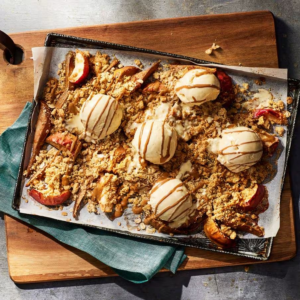 Appel-peercrumble met warme speculoossaus & krokante hazelnootcrumble