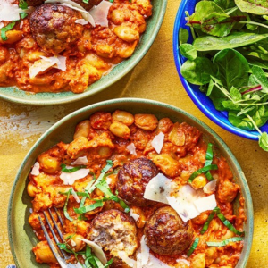 Albóndigas Andaluzas met rijke tomaten-bonenragout
