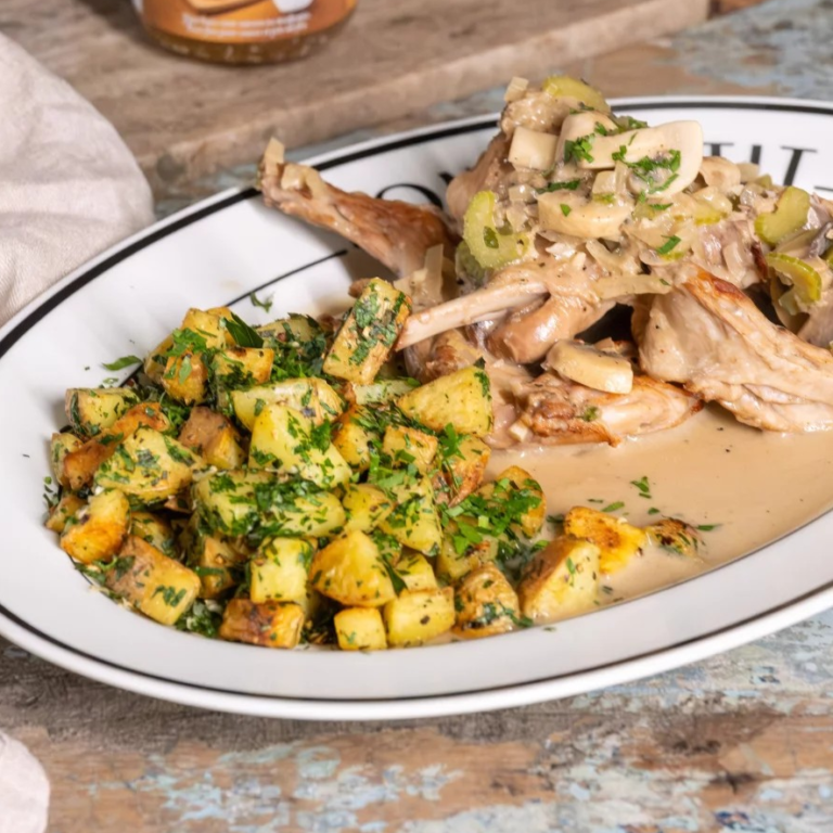 Stoofpotje van konijn met wintergroenten