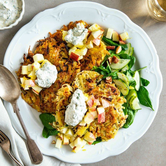 Latkes met prei en dille-bieslookdip