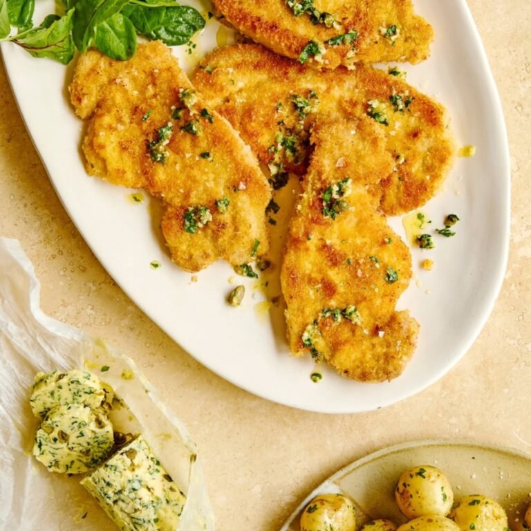 Varkensschnitzel met citroen-kappertjesboter