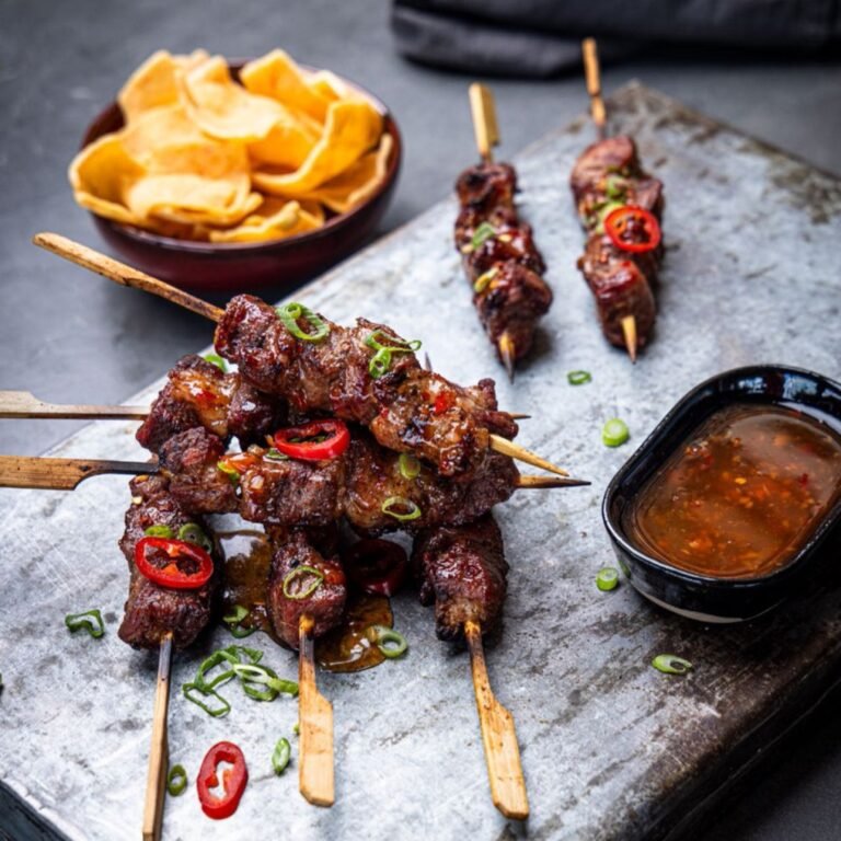 Ibericospiesjes met zoete chilisaus & casavekroepoek