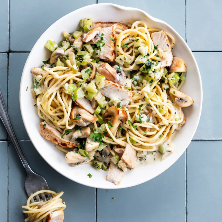 Mignonette met spaghetti in roomsaus