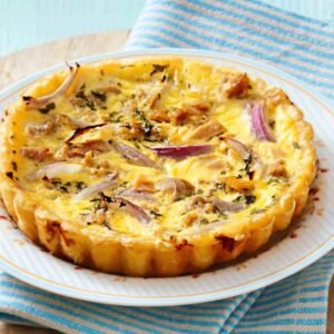 Tartelette met tonijn en ui