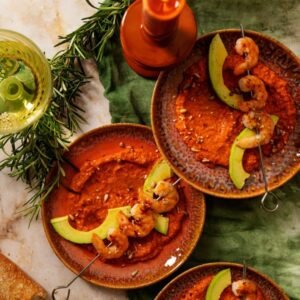 Garnalenspiesjes met avocado en romesco