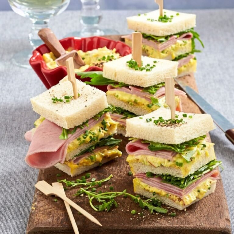 Sandwiches met appel-kerriesalade