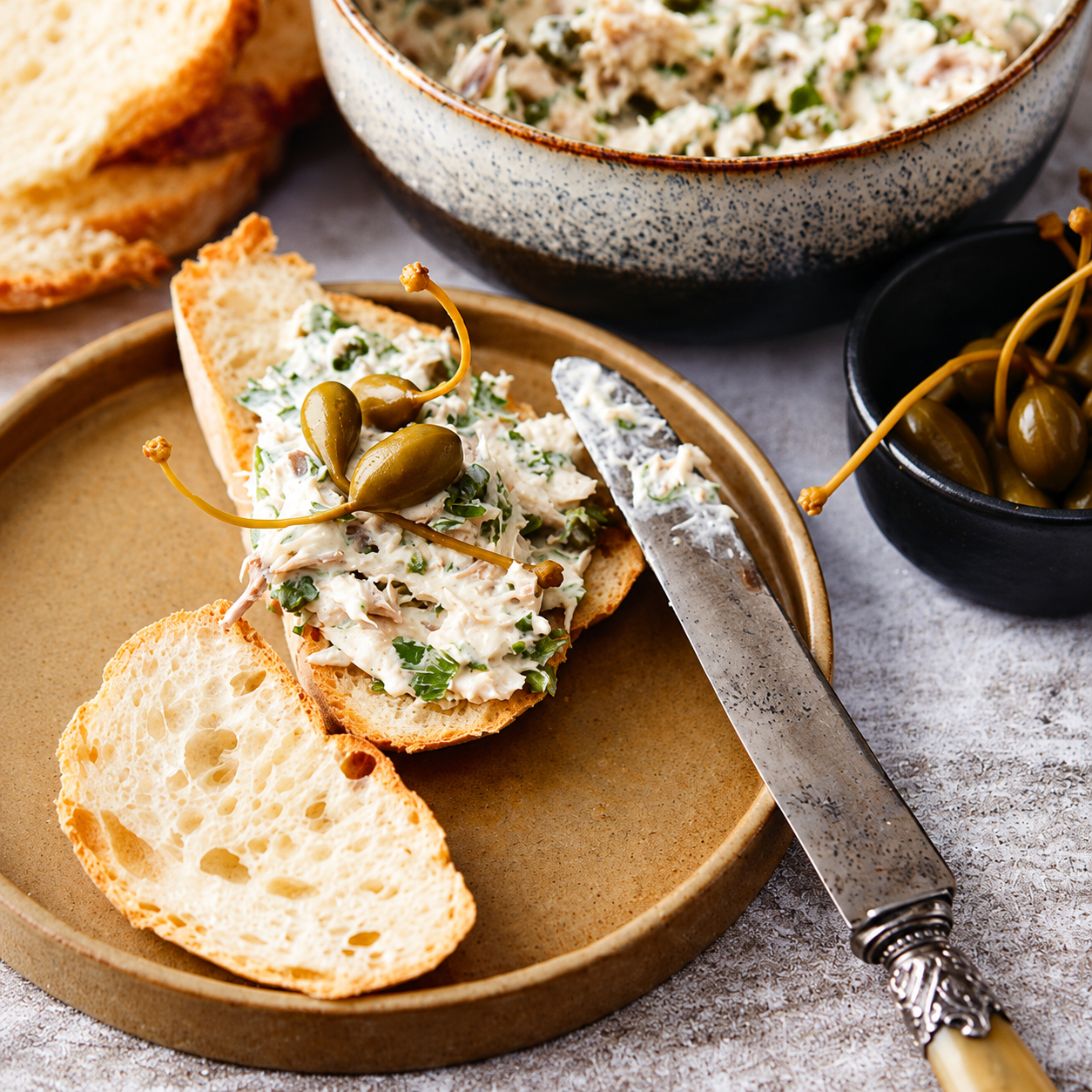 Makreelrillette met brood